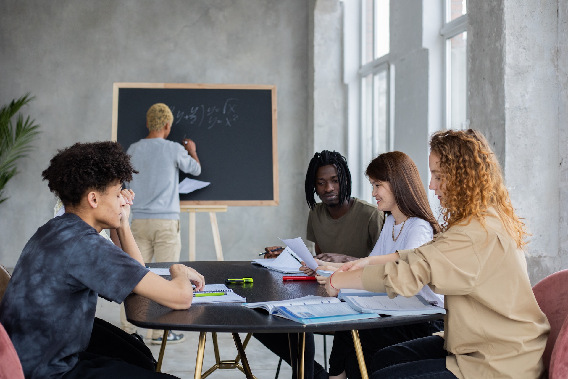 5 Reasons Why Cross-Functional Teams Are Essential